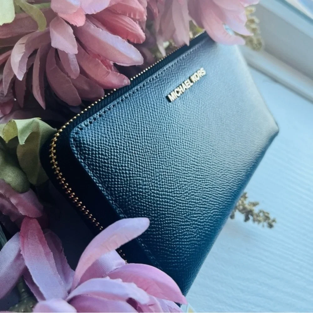 Michael Kors Black Pebbled Leather Zip Phone Wallet NWT